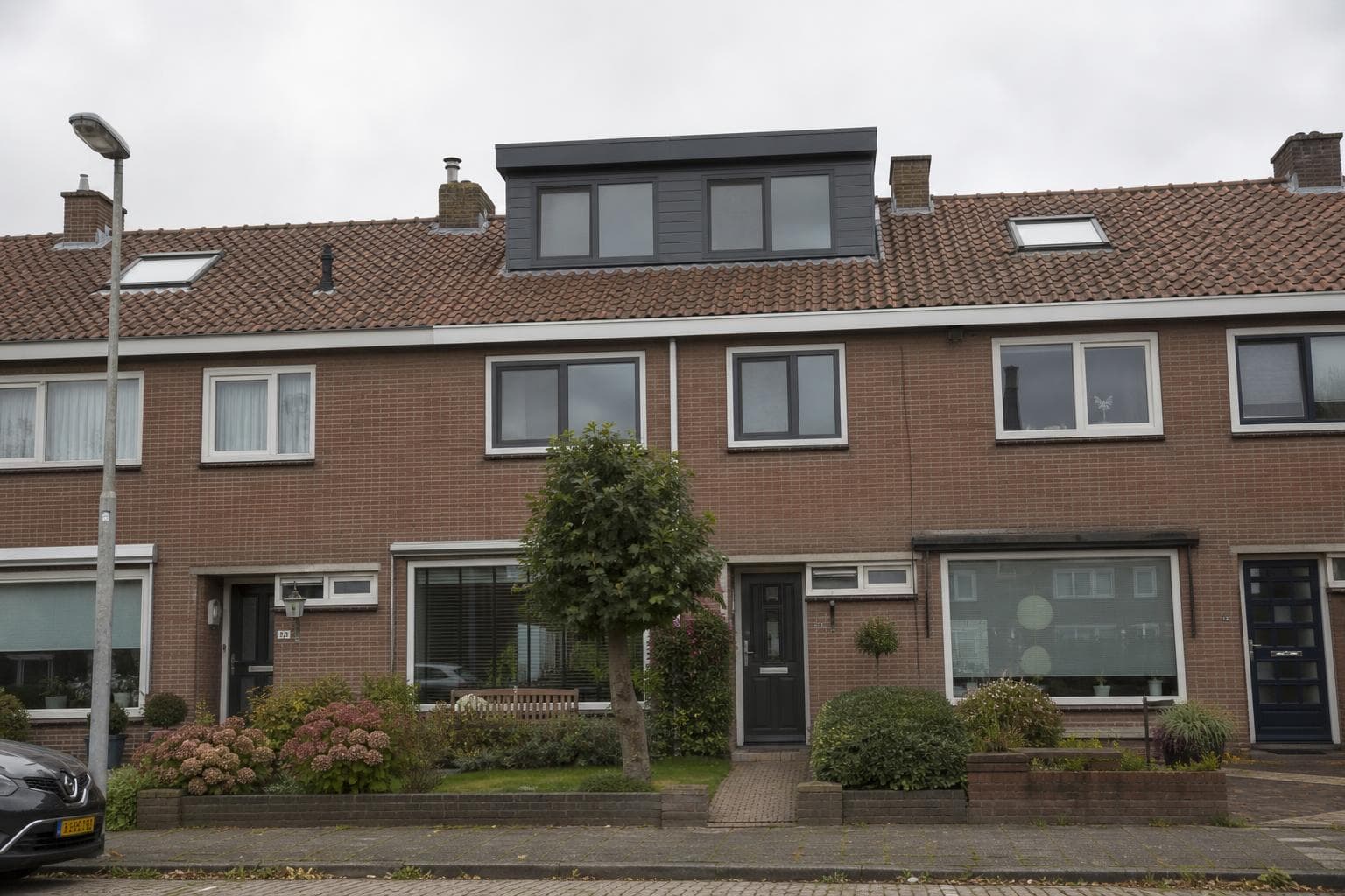 Dakkapel plaatsen Capelle aan den IJssel Tile Stones