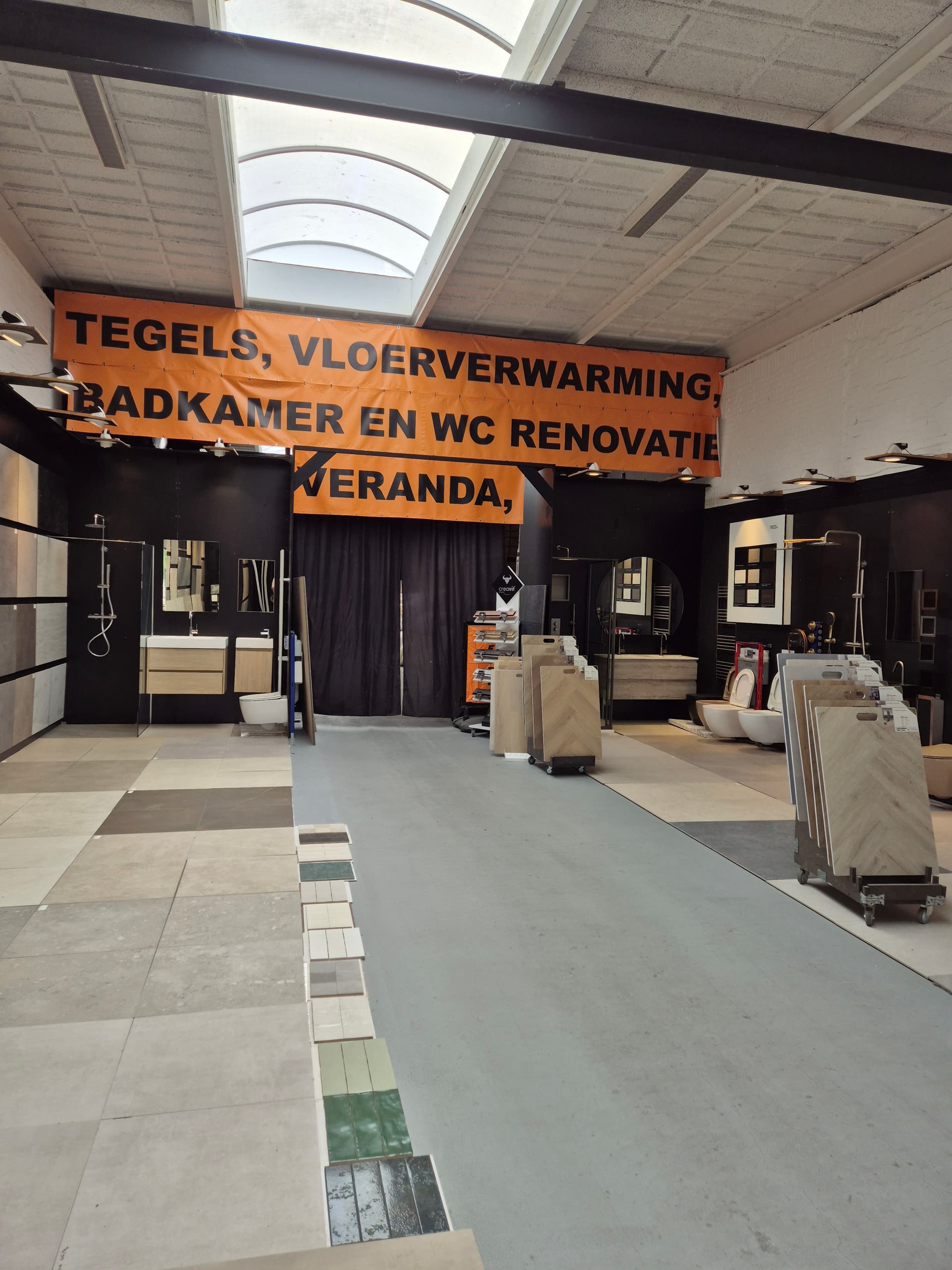 Natuursteen tegels in de showroom van Tile Stones